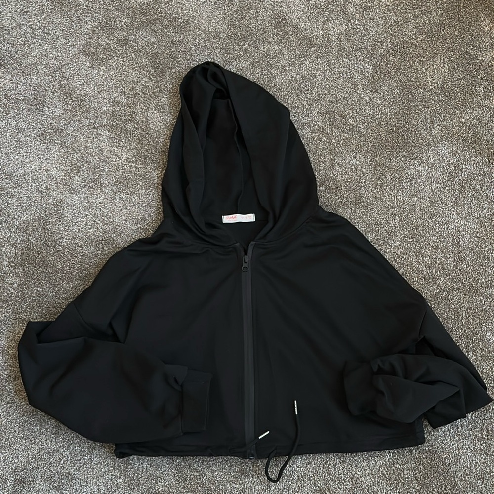 Romwe black cropped lightweight hoodie